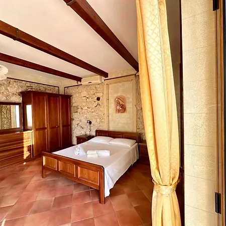 Accommodation 4* Santa Domenica
